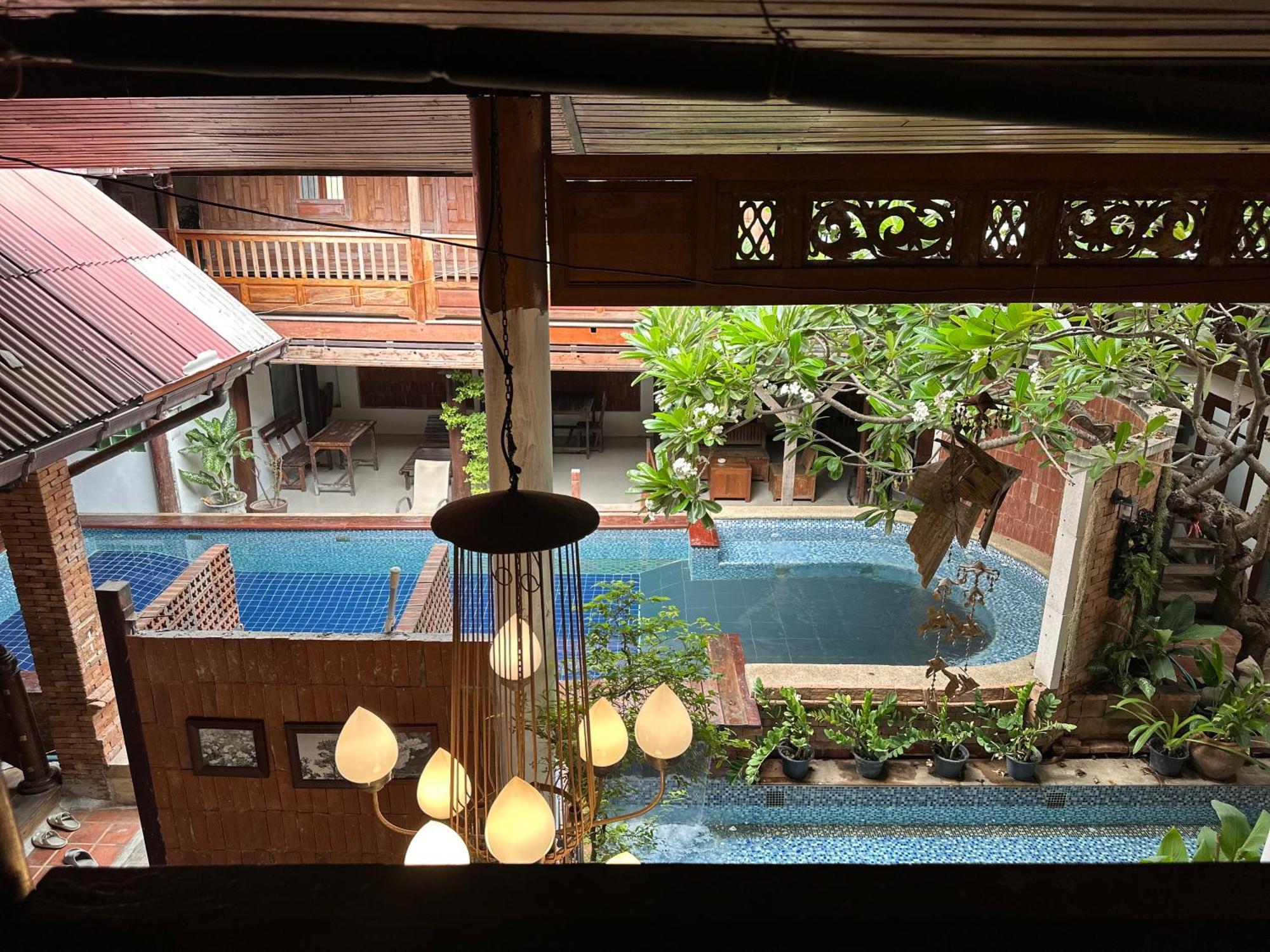Tony'S Place Ayutthaya Exterior photo