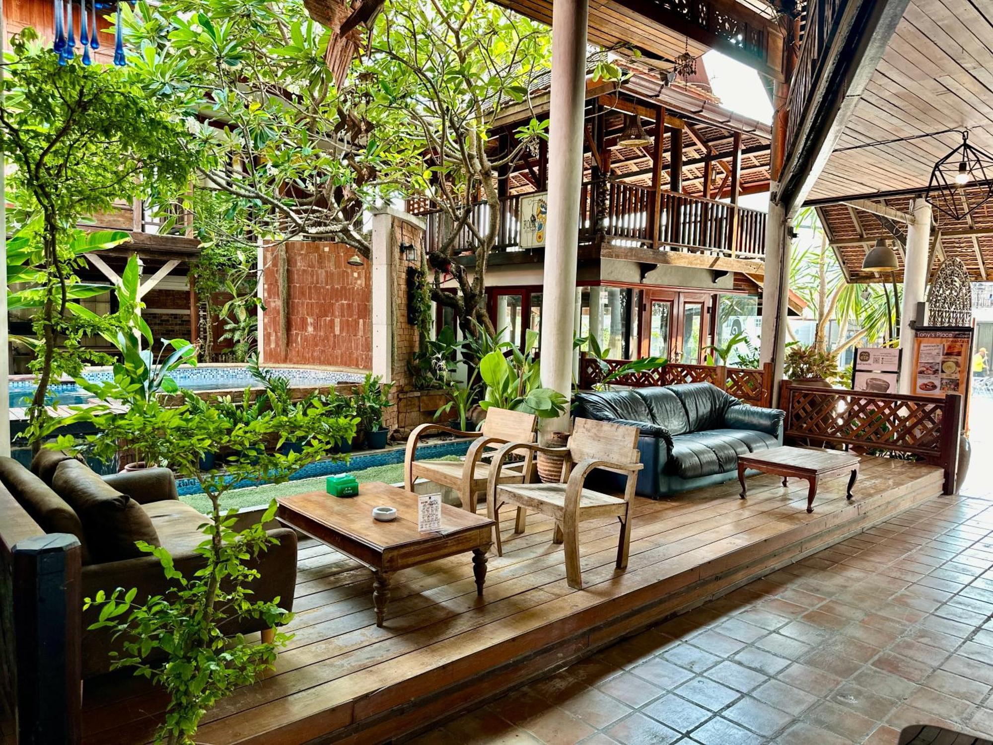 Tony'S Place Ayutthaya Exterior photo